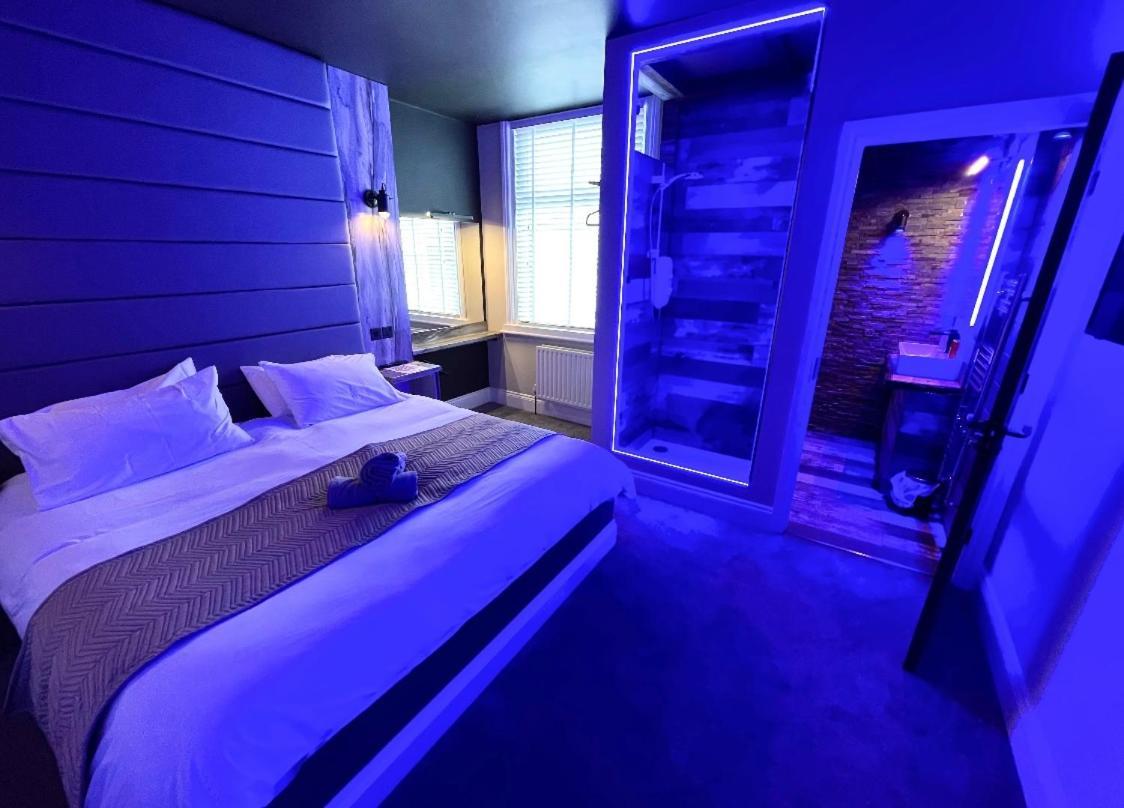 Breeze Suites - Luxury Group Accom - Sleeps 19 Blackpool Esterno foto
