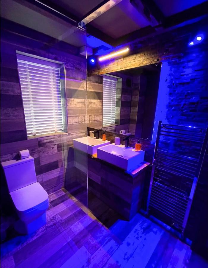 Breeze Suites - Luxury Group Accom - Sleeps 19 Blackpool Esterno foto