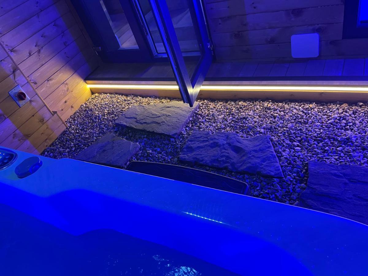 Breeze Suites - Luxury Group Accom - Sleeps 19 Blackpool Esterno foto