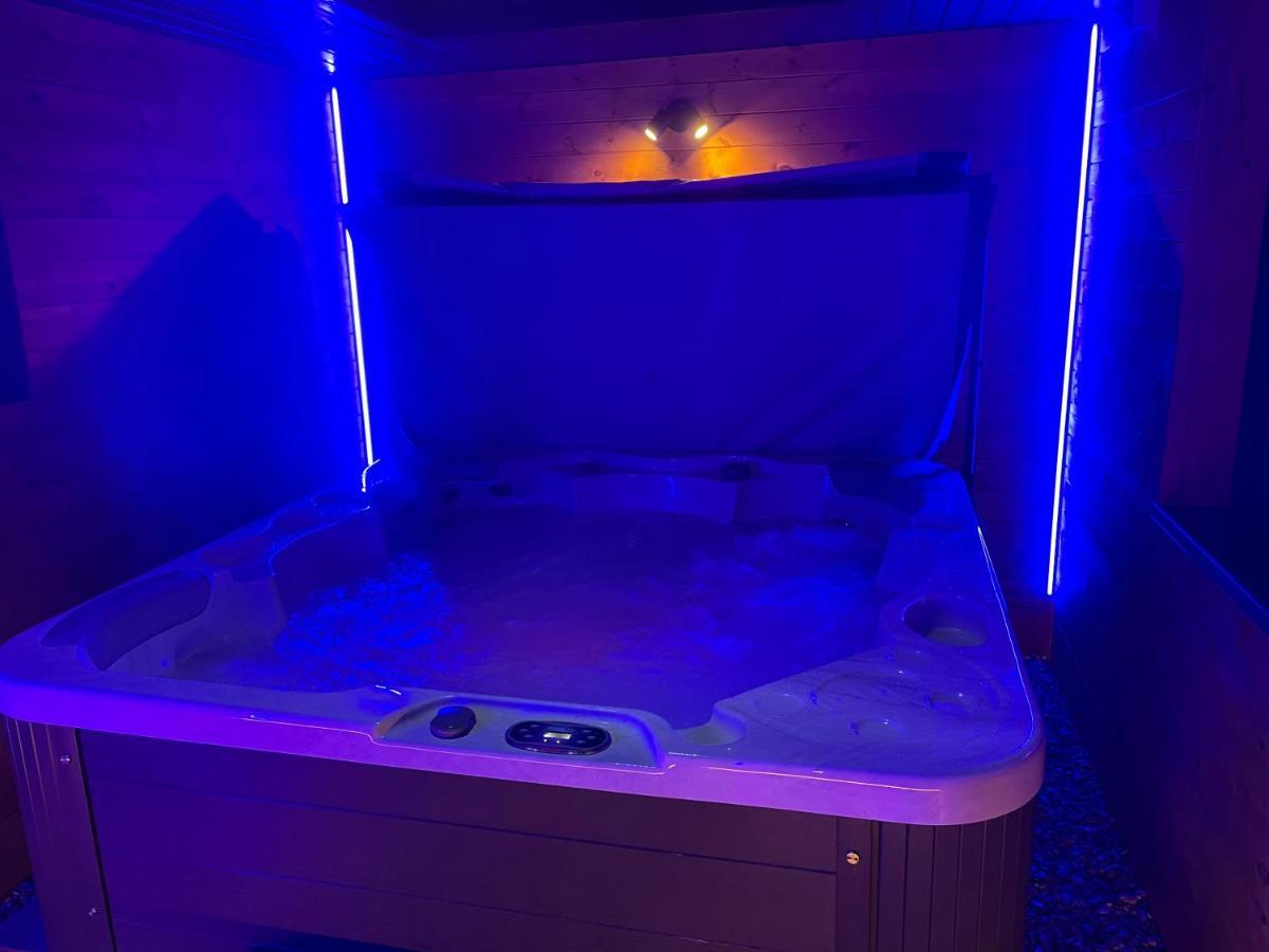 Breeze Suites - Luxury Group Accom - Sleeps 19 Blackpool Esterno foto