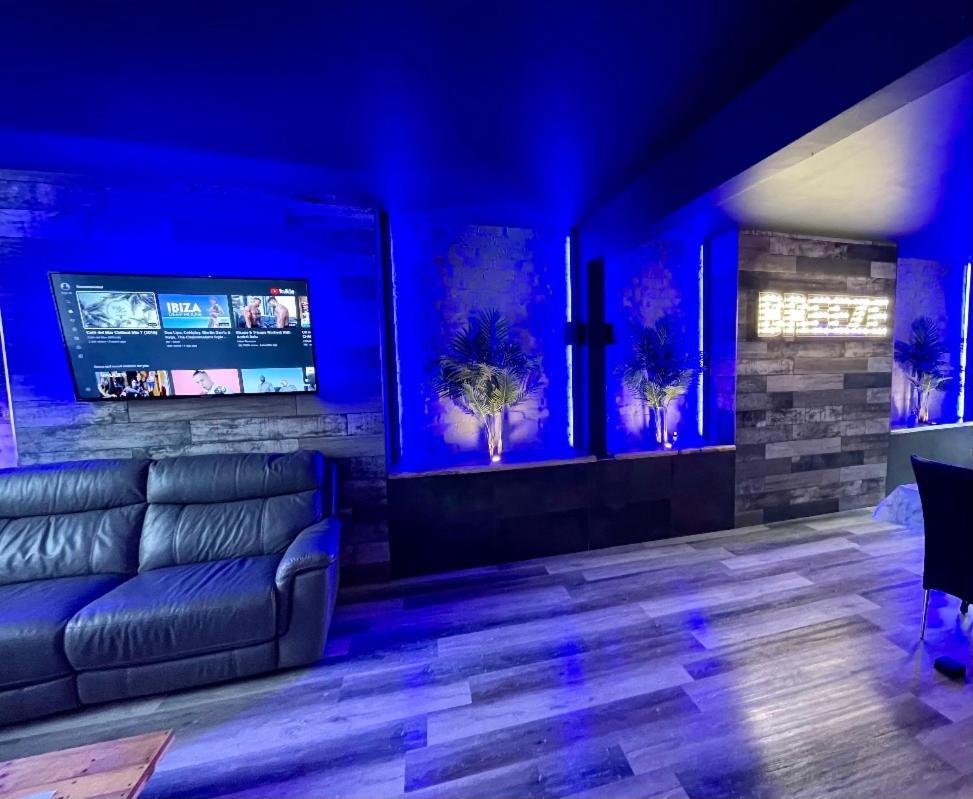 Breeze Suites - Luxury Group Accom - Sleeps 19 Blackpool Esterno foto