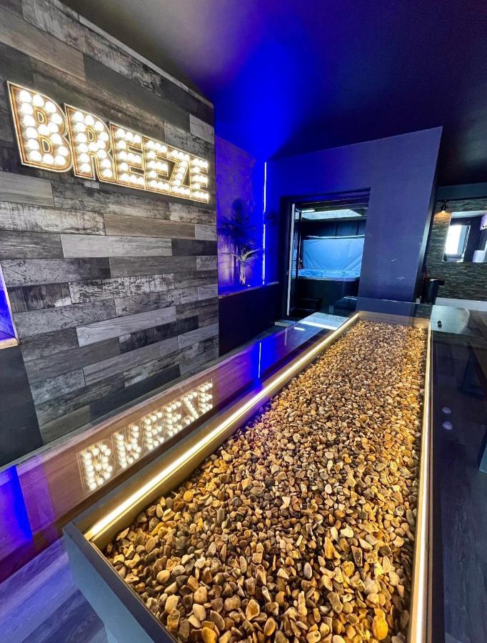 Breeze Suites - Luxury Group Accom - Sleeps 19 Blackpool Esterno foto
