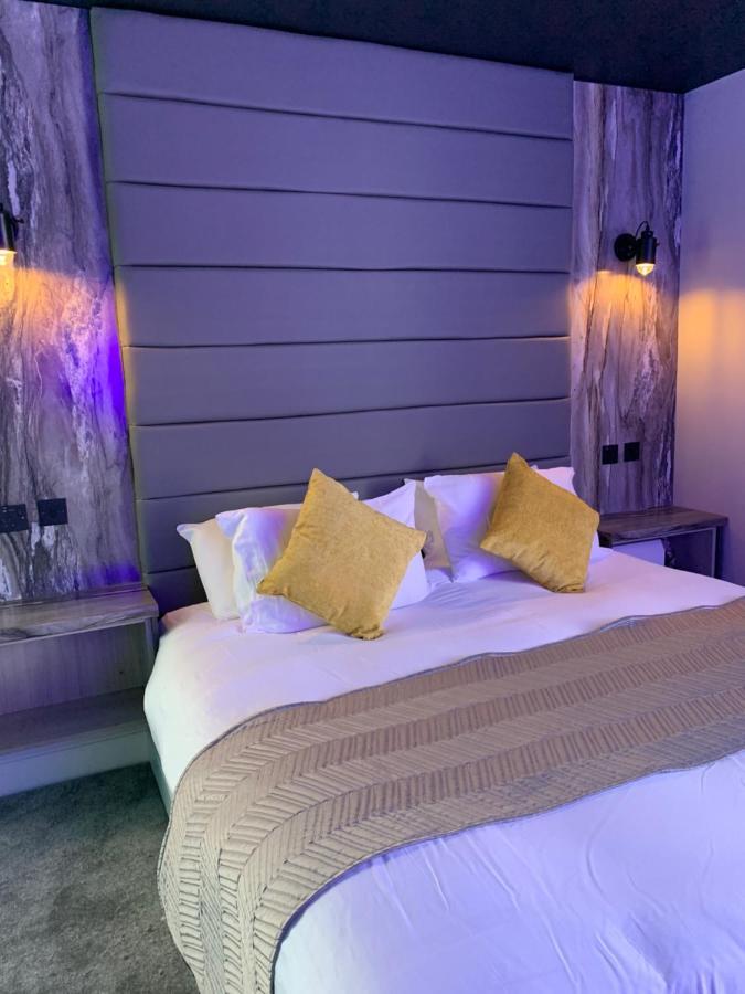 Breeze Suites - Luxury Group Accom - Sleeps 19 Blackpool Esterno foto